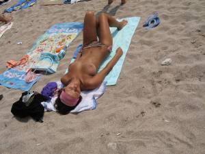 CDM 072 + CDM 073 Romanian Topless Girls on Vacation [x161]-i7gpto1m2p.jpg