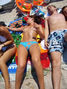 CDM 072 + CDM 073 Romanian Topless Girls on Vacation [x161]-i7gptnlgwy.jpg