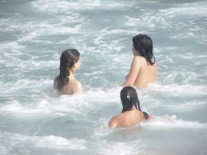 CDM-123-Three-Girls-Fun-at-the-Beach-of-Barcelona-Part-2-%5Bx305%5D-o7gpwdbmvc.jpg