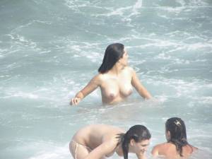 CDM-123-Three-Girls-Fun-at-the-Beach-of-Barcelona-Part-2-%5Bx305%5D-v7gpwfgbbx.jpg