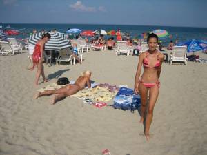 CDM 027 Topless Vacation fun in Bulgaria [X56]-r7gpwvx761.jpg