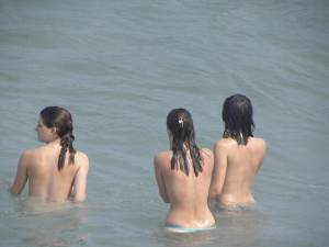 CDM-123-Three-Girls-Fun-at-the-Beach-of-Barcelona-Part-2-%5Bx305%5D-d7gpwcc7k3.jpg