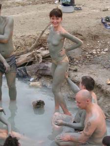 Naked in the Mud pics (899 Random Photos)-57gs0markc.jpg