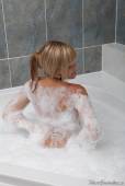 Lili - Bubble Bath II -27h3b2ndiy.jpg