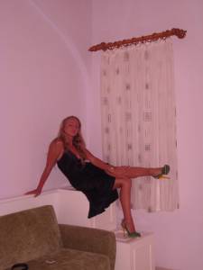 Sexy-Blonde-Topless-Turkey.-Amazing-Legs-And-Feet-l7hcajjuvg.jpg