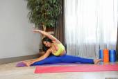 Aryana Adin - Focus On Your Body -c74pseblly.jpg