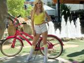 Kiara Cole - My Lil Sis Can Ride My Bike And My Cock -b7ix9d06xj.jpg