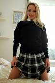 Holly Gibbons - Dressing in Cute Plaid r7542i937b.jpg