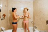Lili & Melissa - Shower Cream -w71s60i73i.jpg