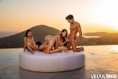 Emily Willis, Little Caprice, Apolonia Lapiedra - Better Together-o762engs0m.jpg